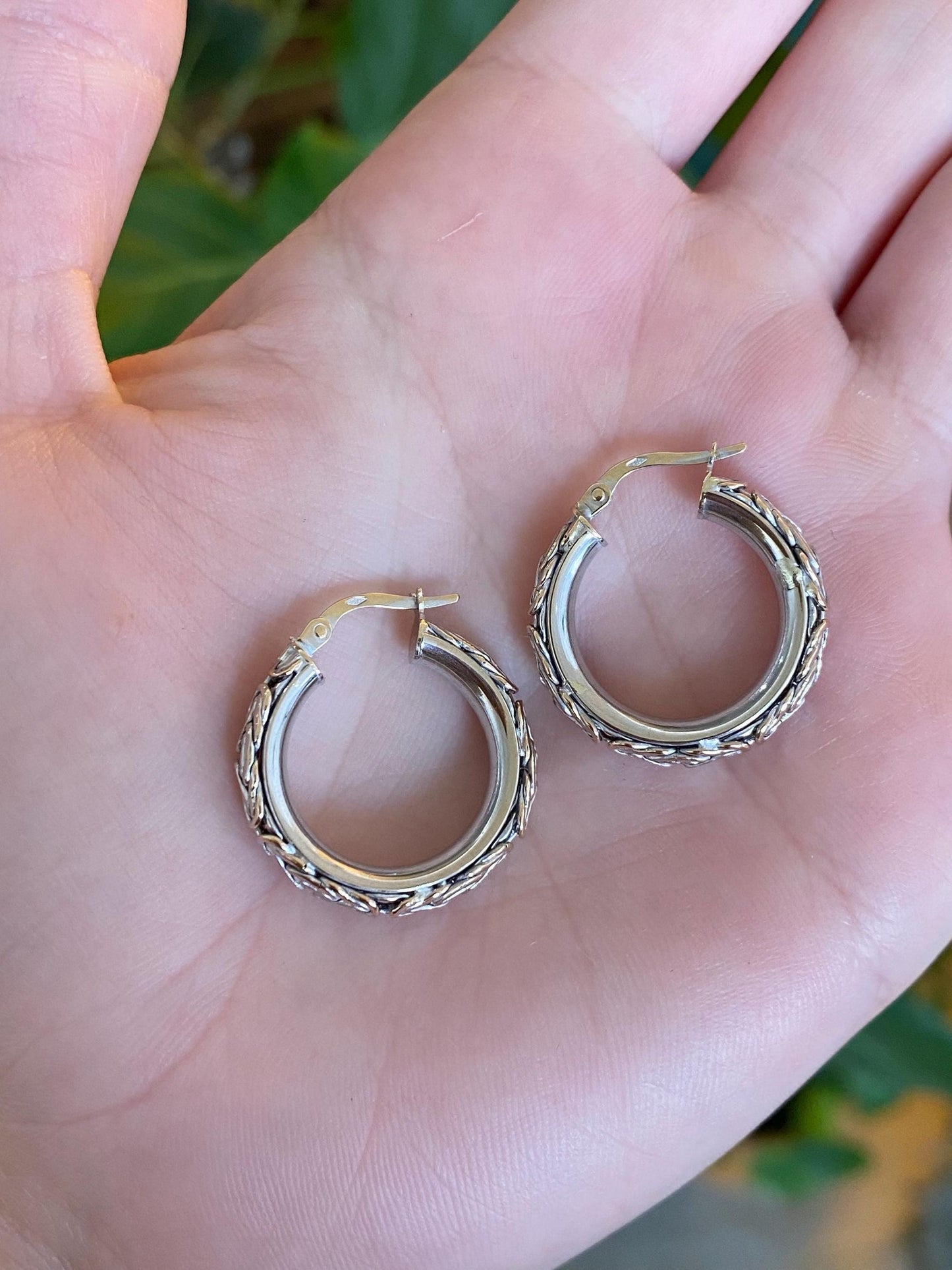 Vintage 14k White Gold Byzantine Chain Hoop Earrings