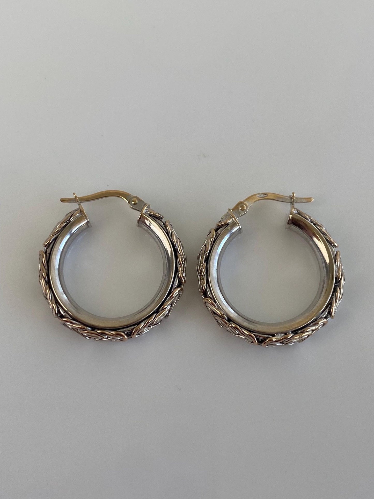 Vintage 14k White Gold Byzantine Chain Hoop Earrings