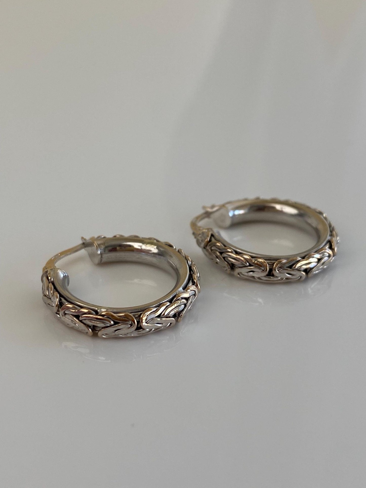 Vintage 14k White Gold Byzantine Chain Hoop Earrings