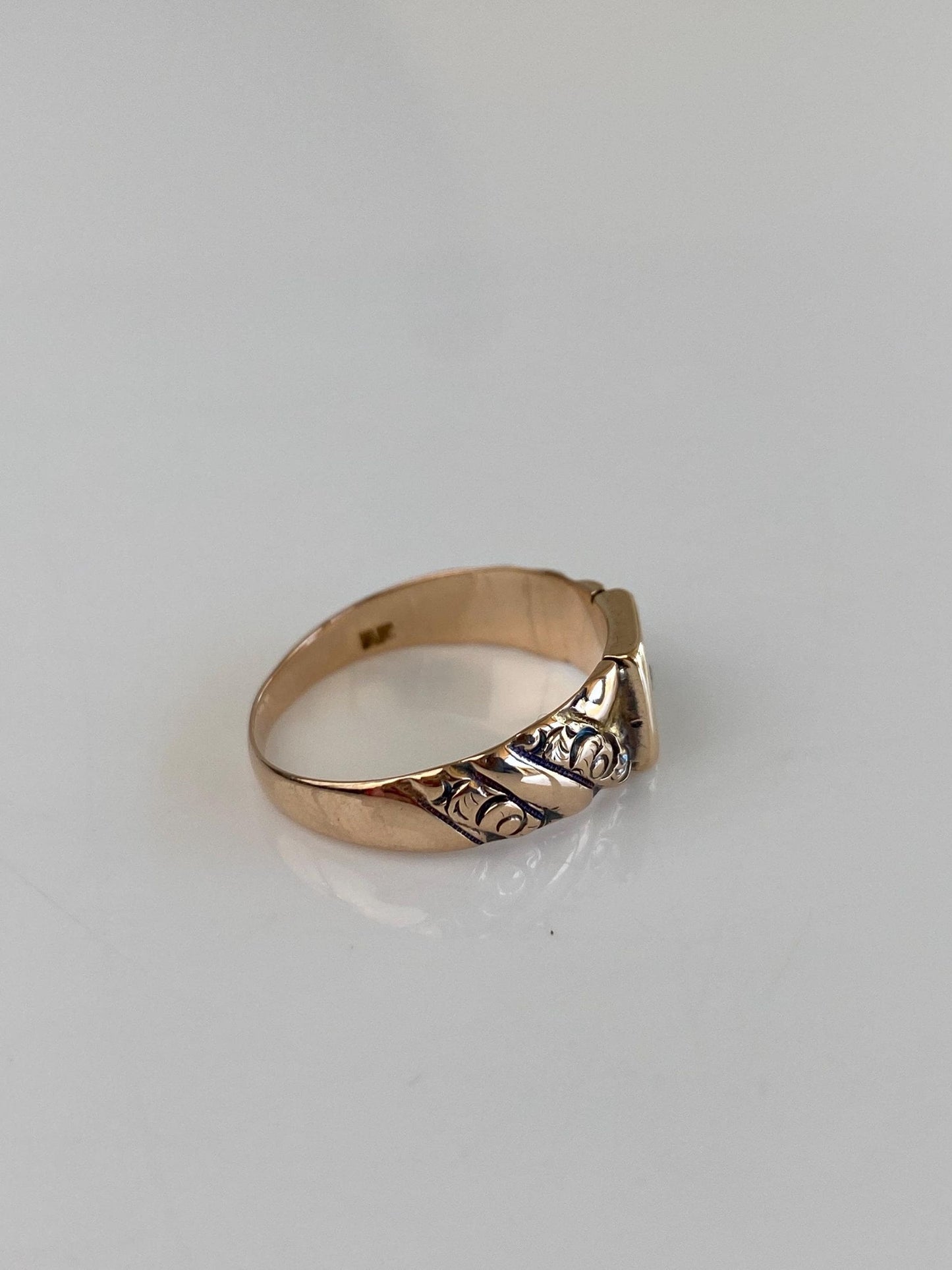 Vintage Solid 10k Rosey Gold Star Set Diamond Designed Ring - Size 6.75