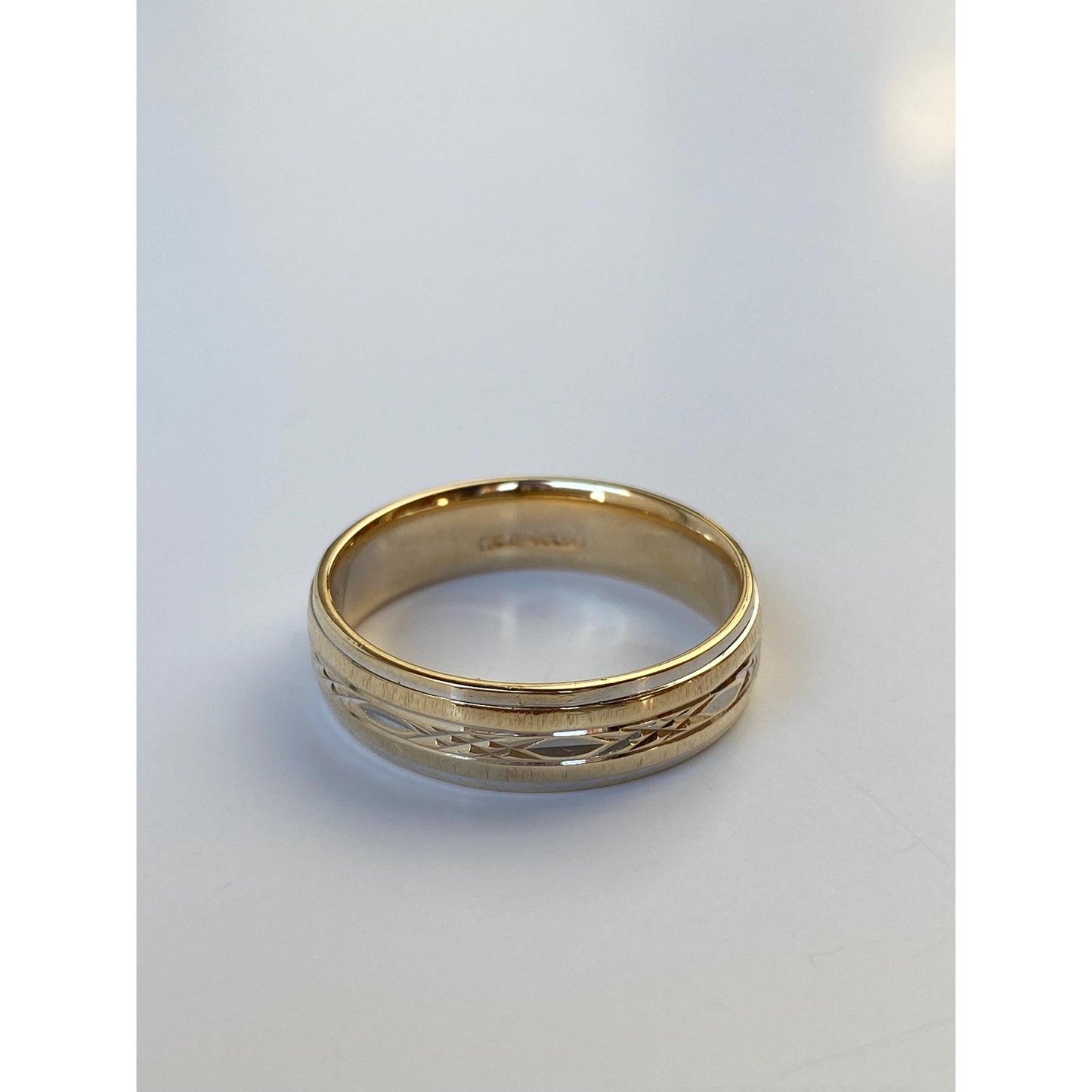 Vintage Solid 10k Yellow Gold Patterned Ring Band - Size 10.5