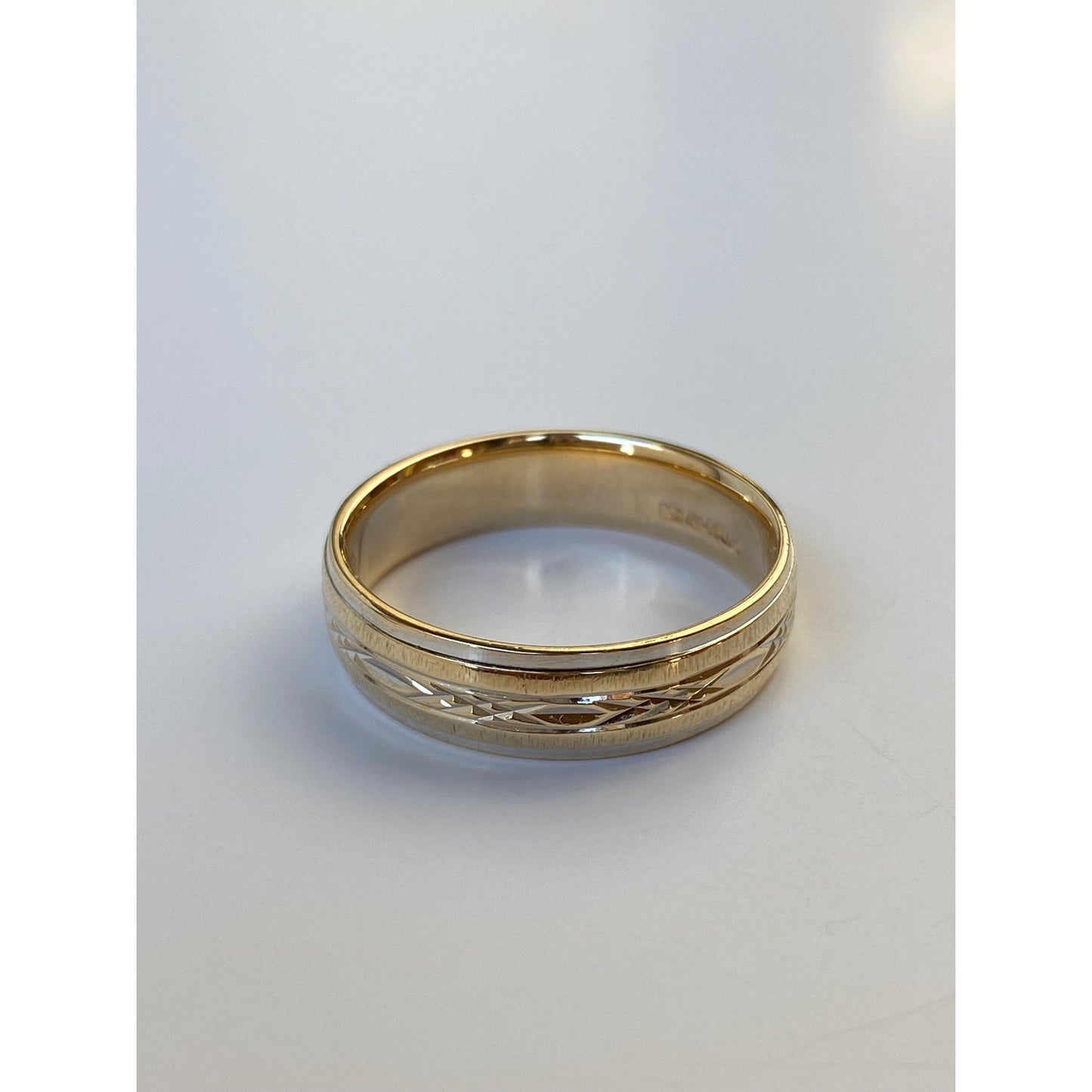 Vintage Solid 10k Yellow Gold Patterned Ring Band - Size 10.5