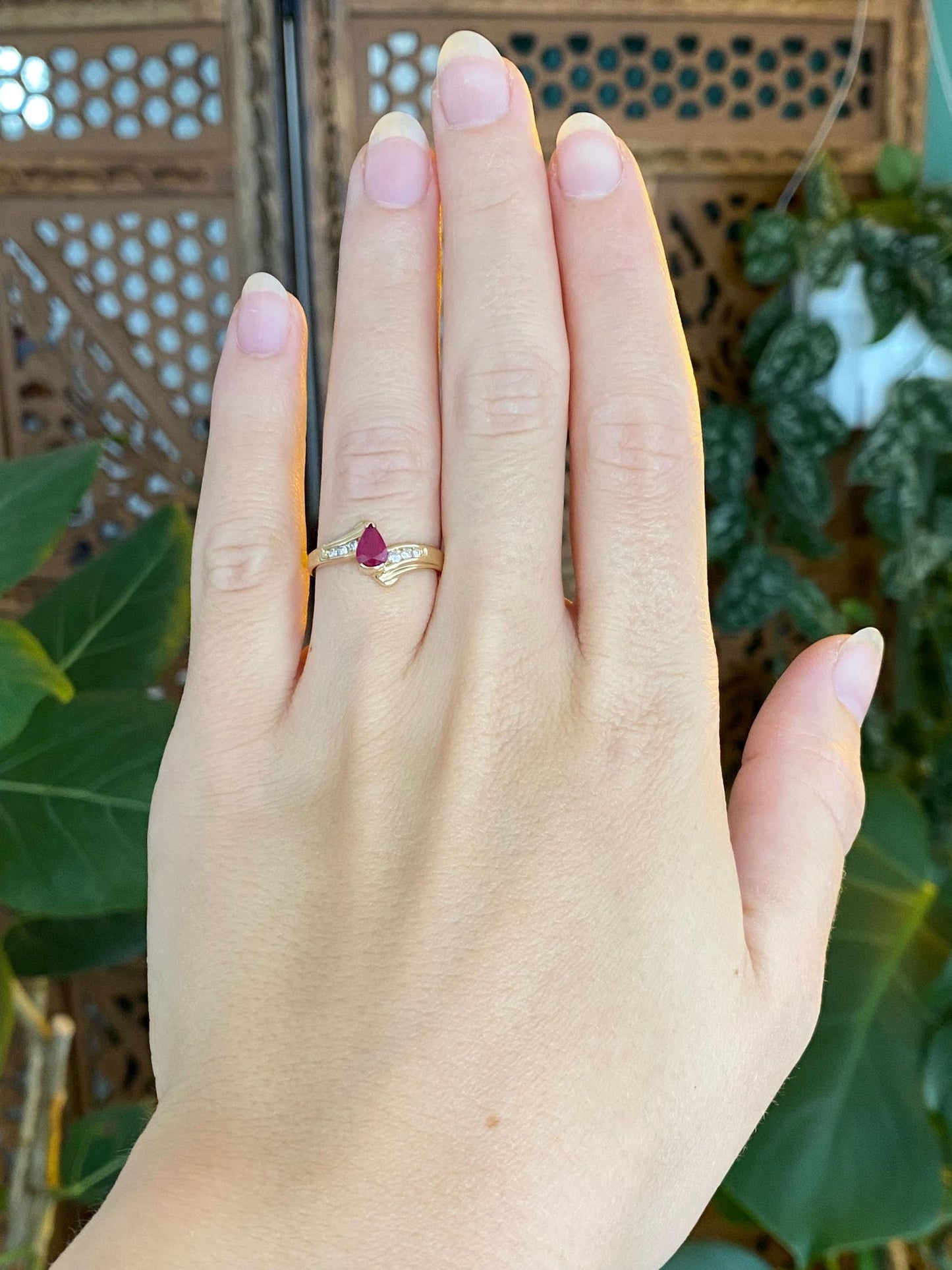 Vintage Solid 14k Yellow Gold Diamond Ruby Teardrop Ring - Size 6