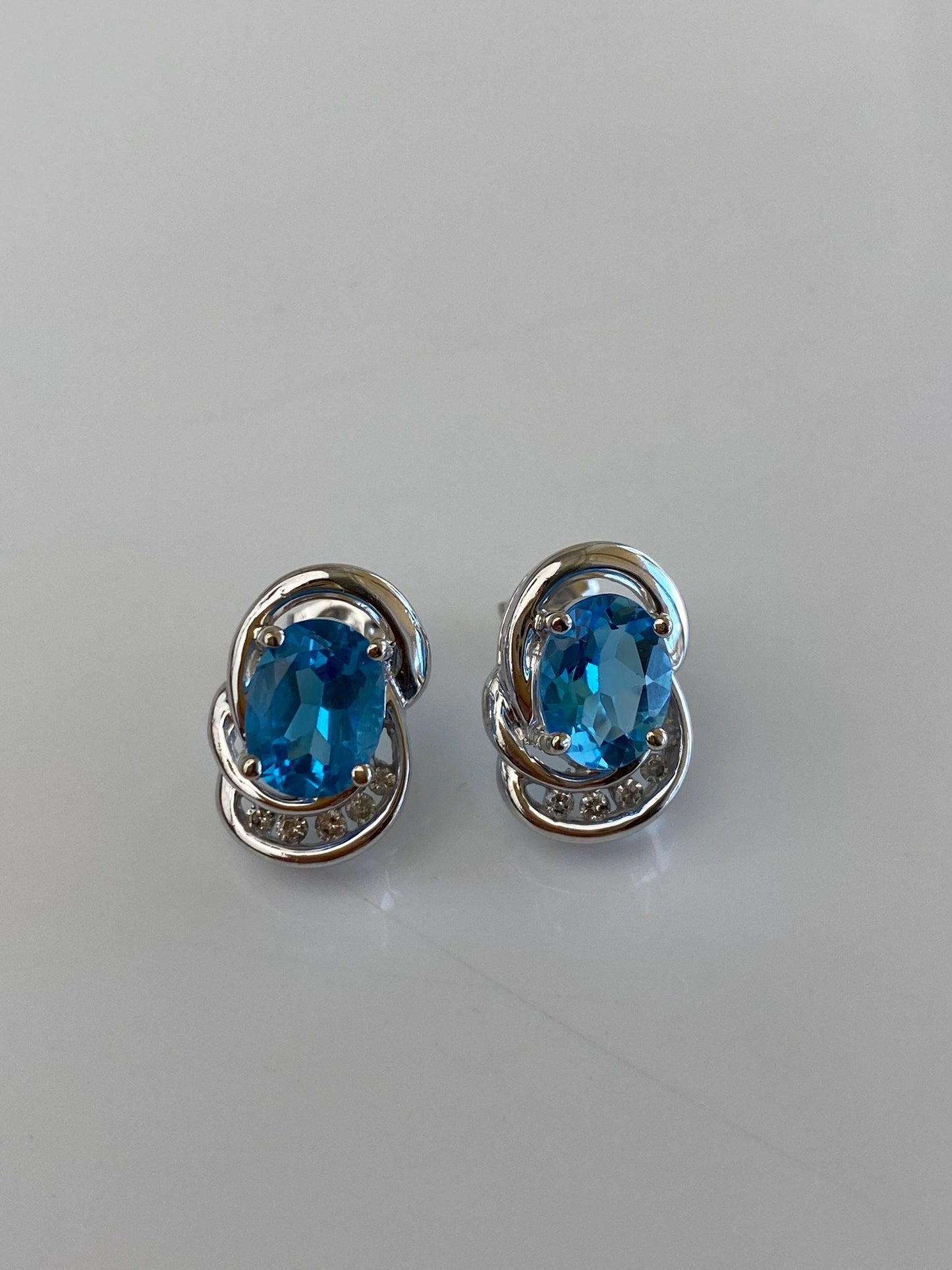 Vintage Solid 10k White Gold Diamond Topaz Stud Earrings