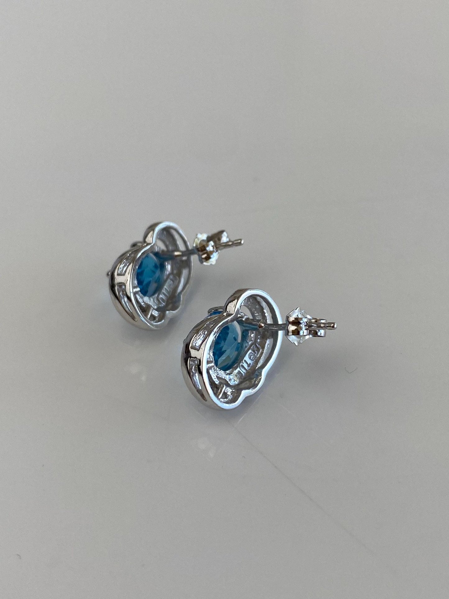 Vintage Solid 10k White Gold Diamond Topaz Stud Earrings