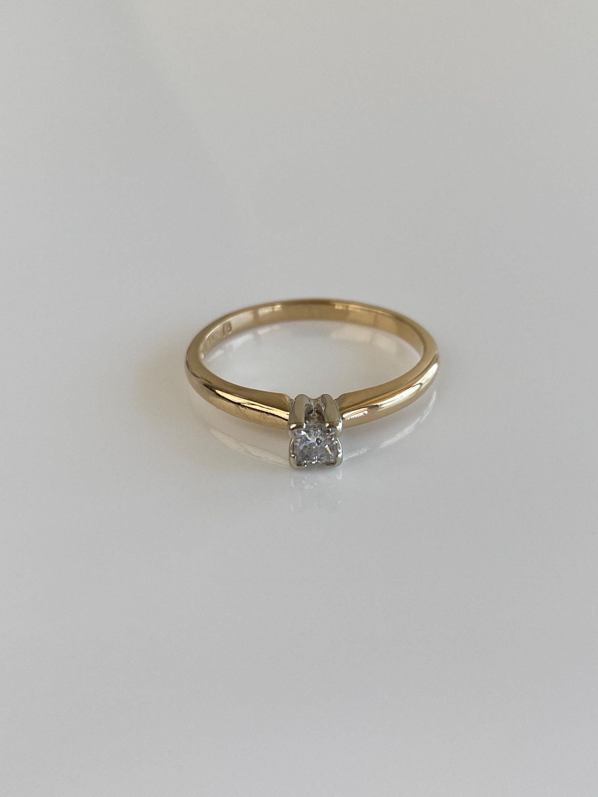 Vintage Solid 14k White & Yellow Gold Princess Cut Diamond Ring - Size 6.75