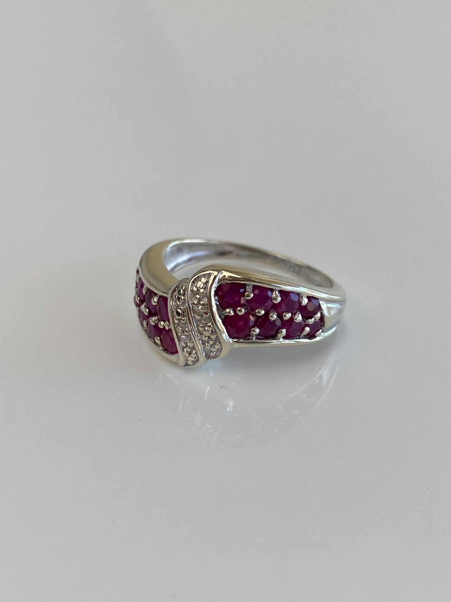 Vintage Solid 10k White Gold Diamond Ruby Ring Band - Size 6.75