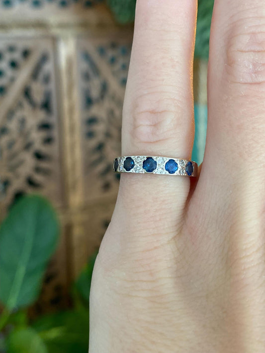 Vintage Solid 14k White Gold Clear Sapphire Blue Spinel Ring Band - Size 3.75