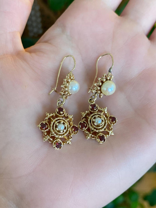 Vintage Solid 14k Yellow Gold Pearls Garnet Dangle Earrings