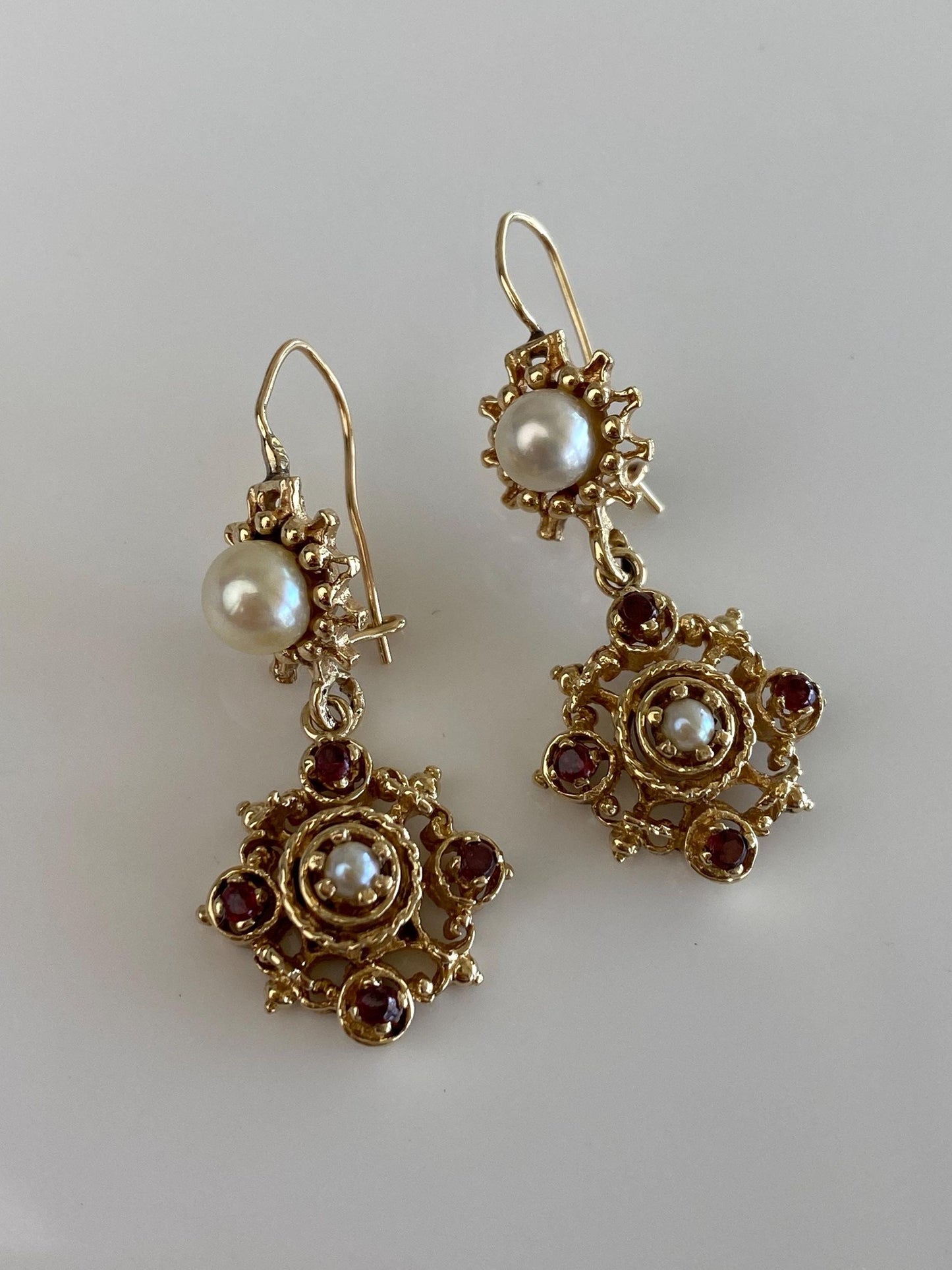 Vintage Solid 14k Yellow Gold Pearls Garnet Dangle Earrings