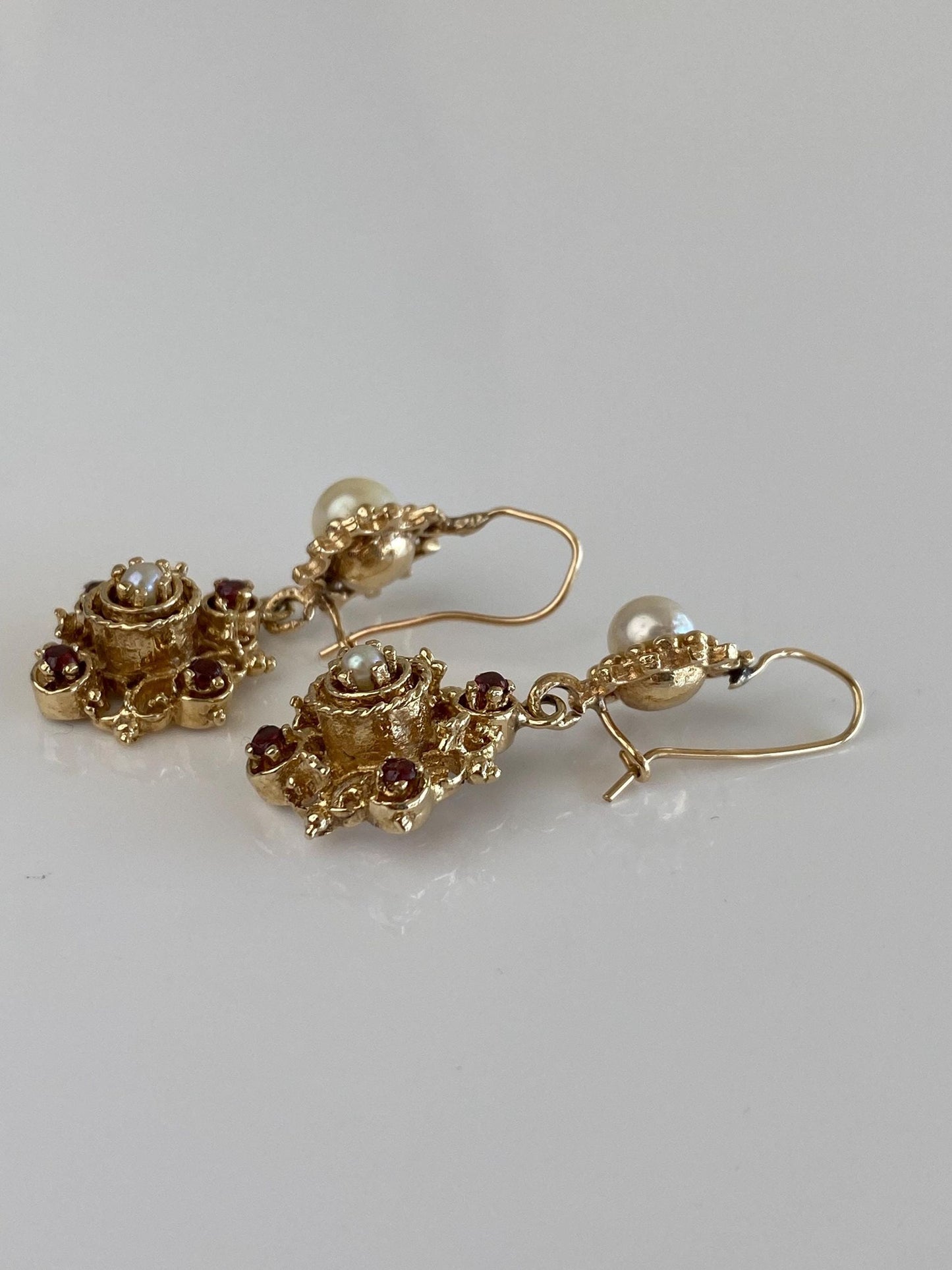Vintage Solid 14k Yellow Gold Pearls Garnet Dangle Earrings