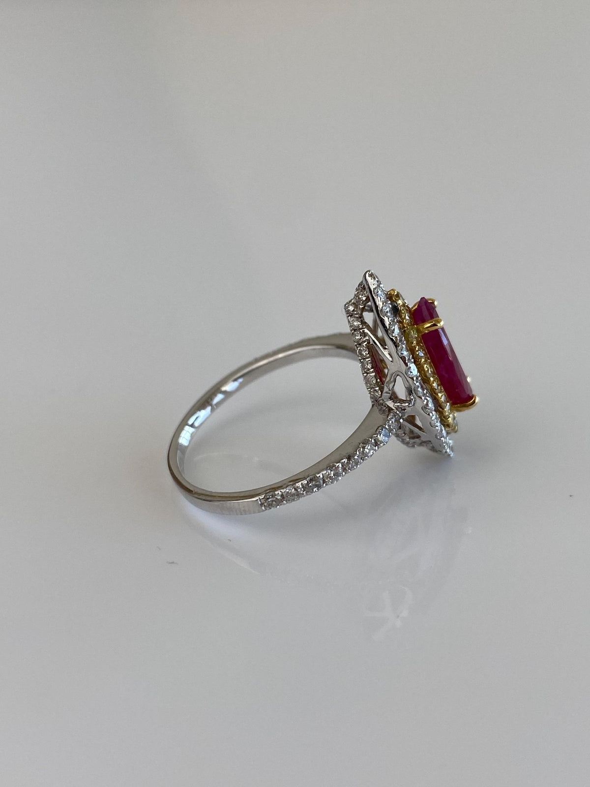Vintage Solid 18k White Gold 1.5ct Marquis Ruby Clear & Yellow Diamonds Ring - Size 6.75