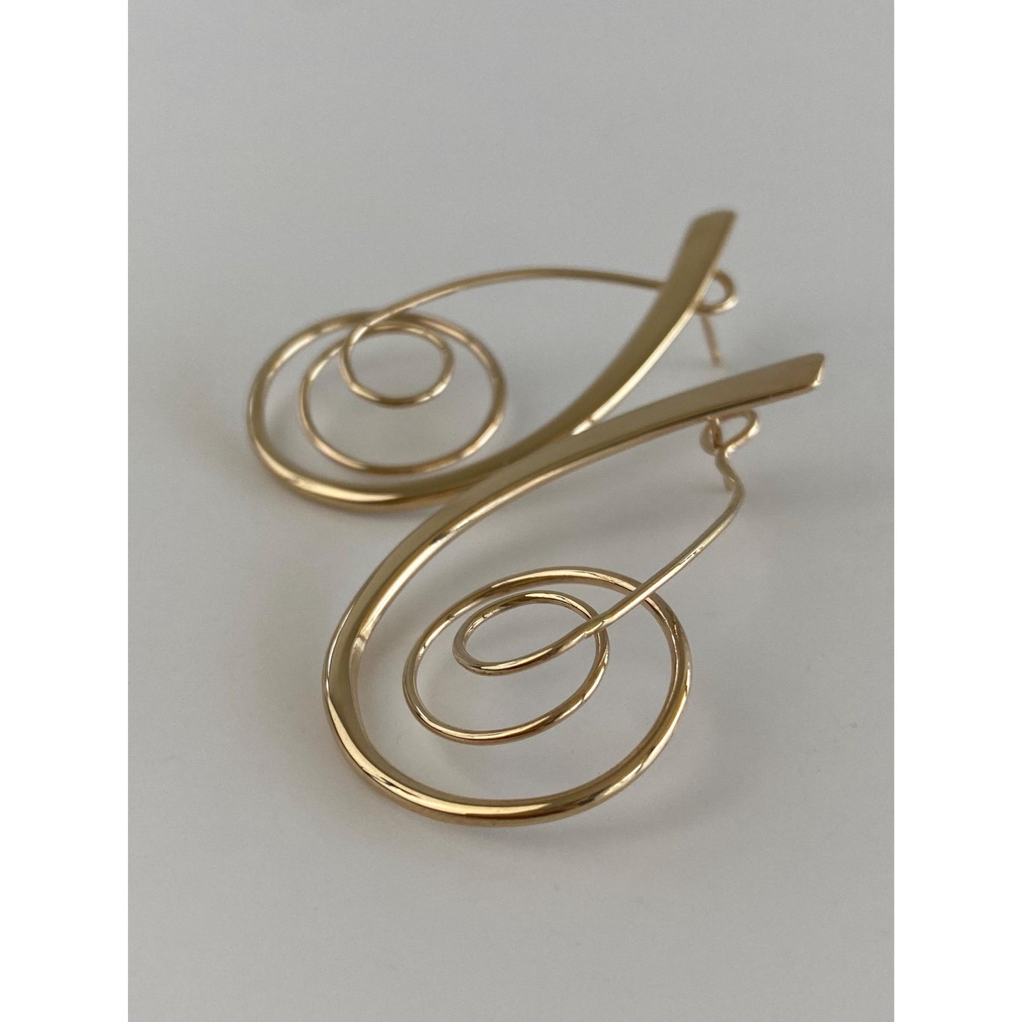 Vintage Solid 14k Yellow Gold Spiral Drop Earrings