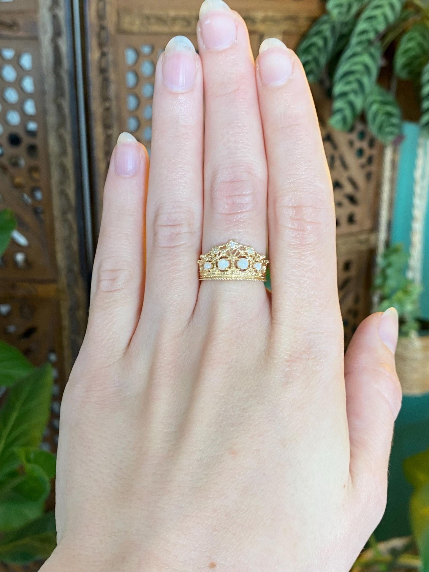 Vintage Solid 14k Yellow Gold Diamond Pearl Crown Ring - Size 5.5