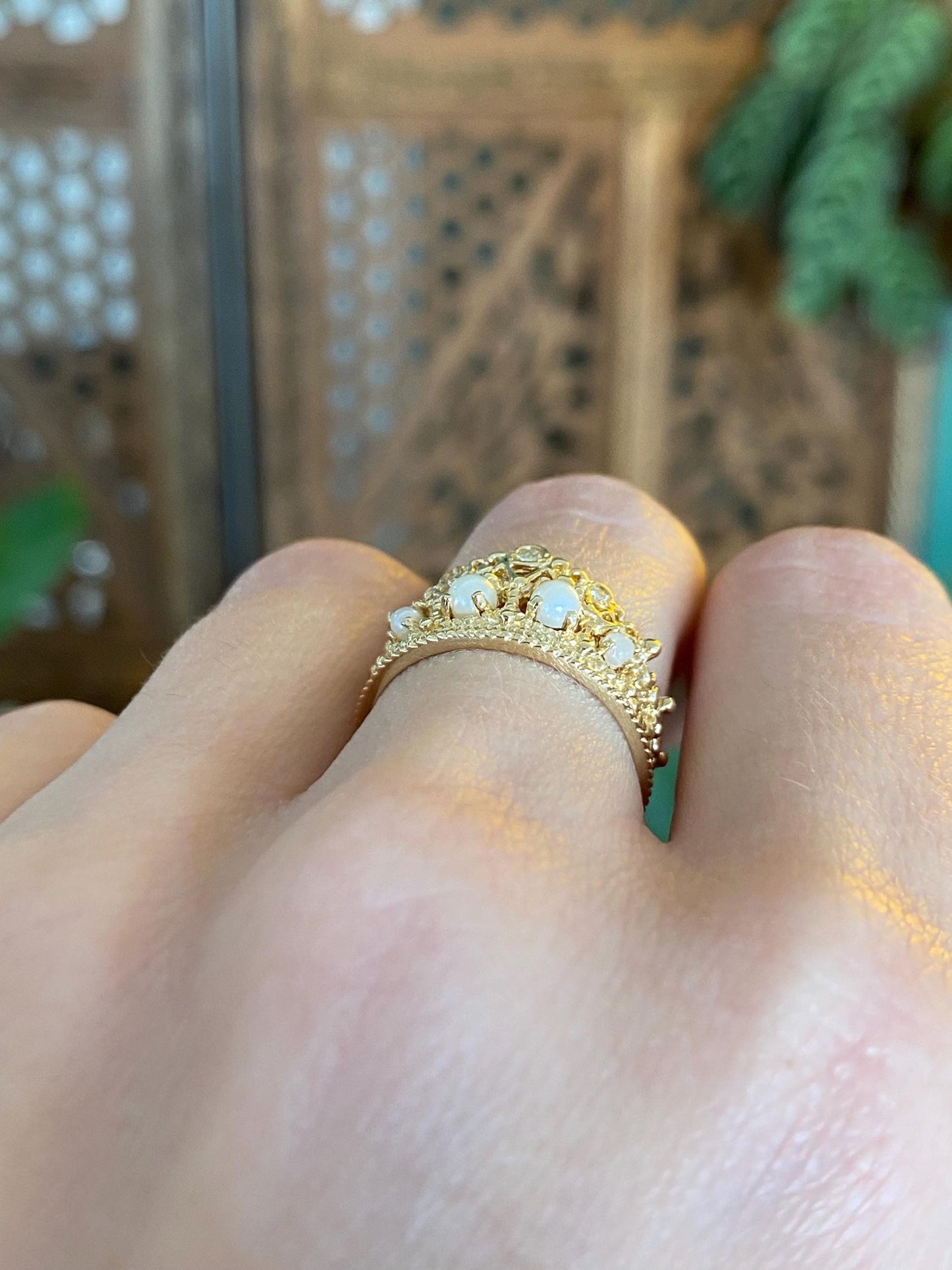 Vintage Solid 14k Yellow Gold Diamond Pearl Crown Ring - Size 5.5
