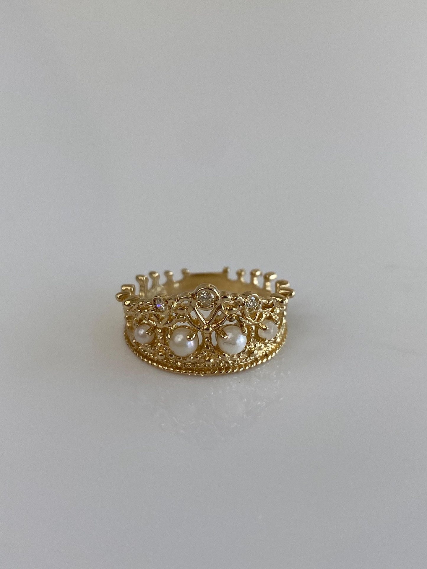 Vintage Solid 14k Yellow Gold Diamond Pearl Crown Ring - Size 5.5