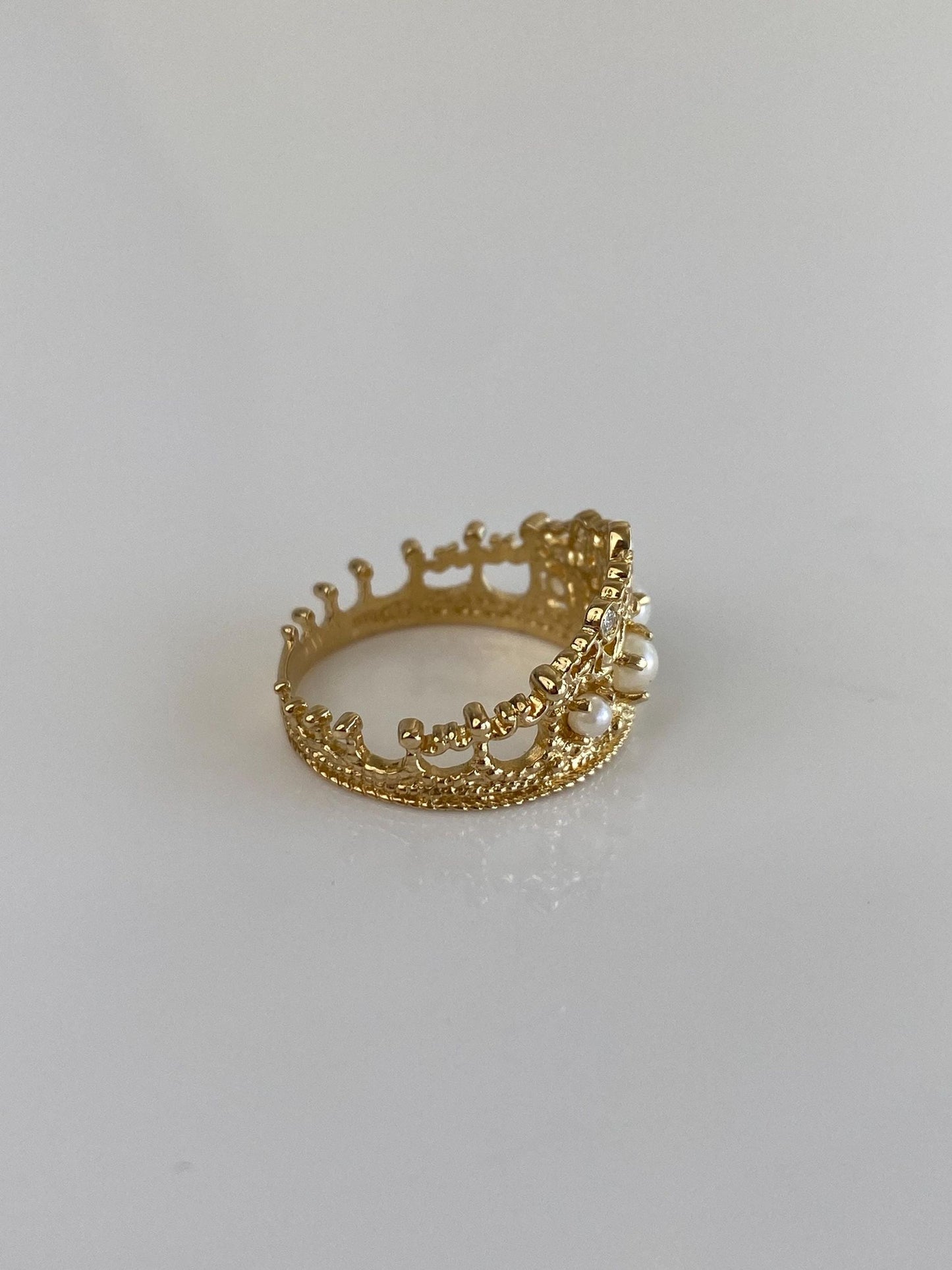 Vintage Solid 14k Yellow Gold Diamond Pearl Crown Ring - Size 5.5