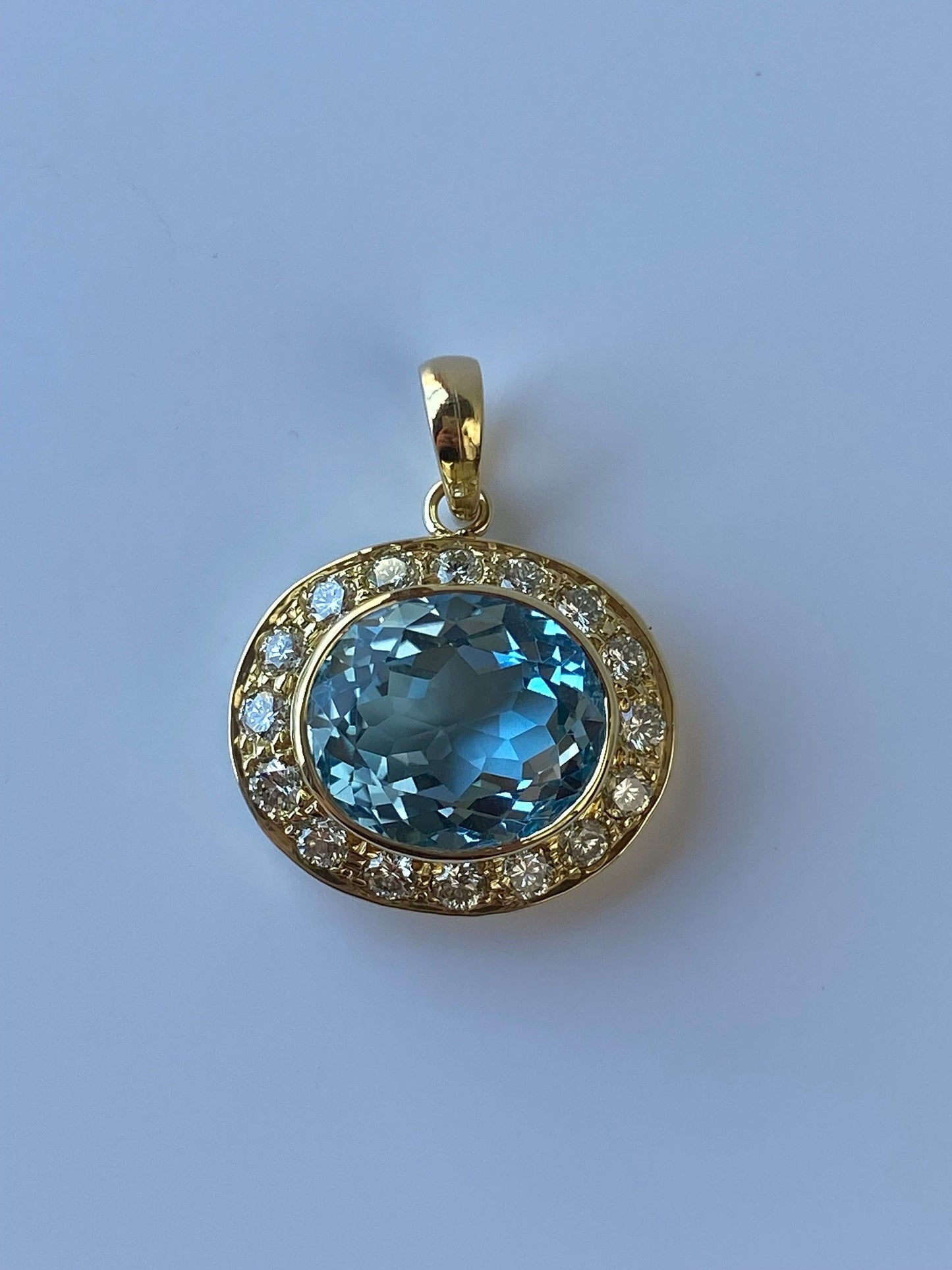 Vintage Solid 18k Yellow Gold Topaz & Diamond Charm