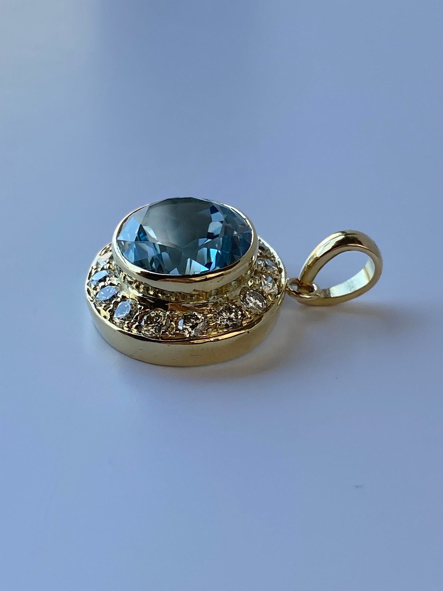 Vintage Solid 18k Yellow Gold Topaz & Diamond Charm