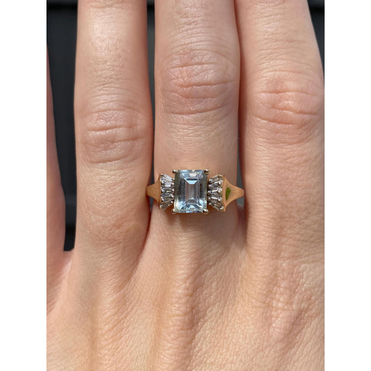 Vintage Solid 14k Yellow Gold Diamond Aquamarine Ring - Size 6.75