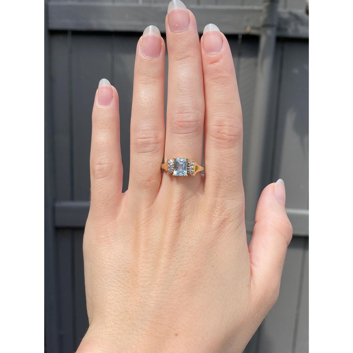 Vintage Solid 14k Yellow Gold Diamond Aquamarine Ring - Size 6.75