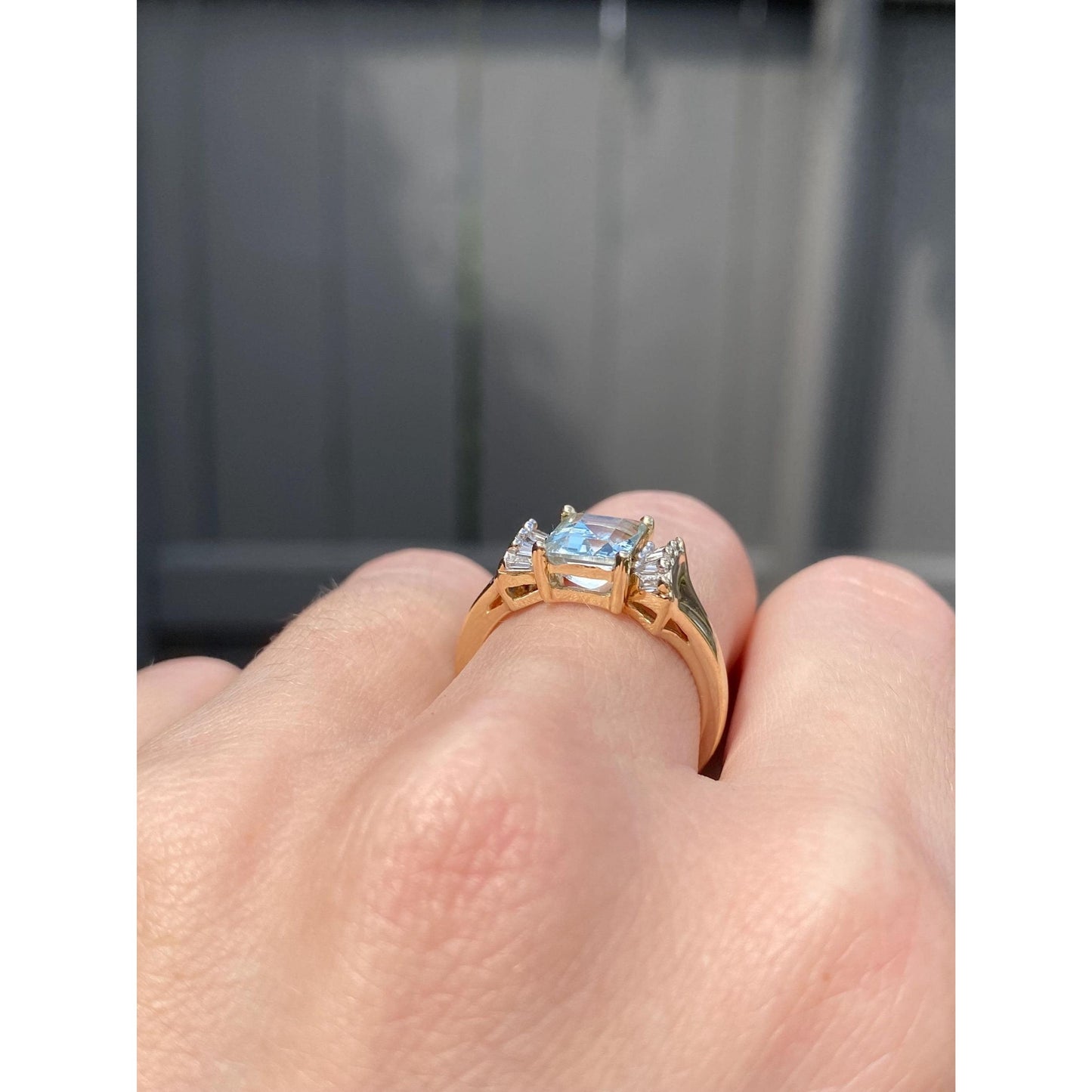 Vintage Solid 14k Yellow Gold Diamond Aquamarine Ring - Size 6.75