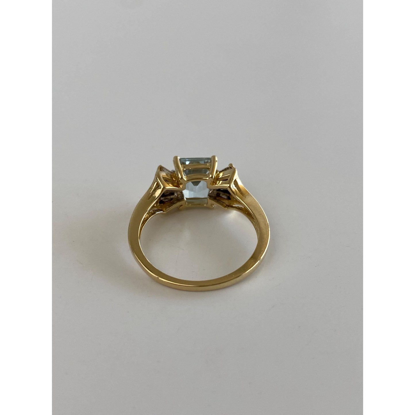 Vintage Solid 14k Yellow Gold Diamond Aquamarine Ring - Size 6.75