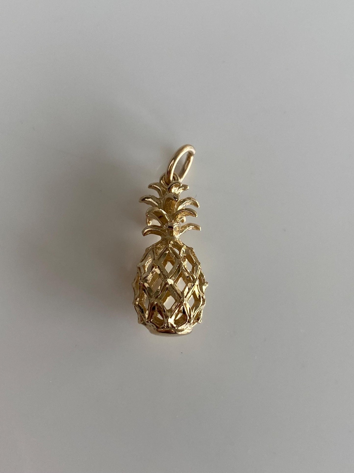 Vintage Solid 14k Yellow Gold Diamond Cut Pineapple Charm