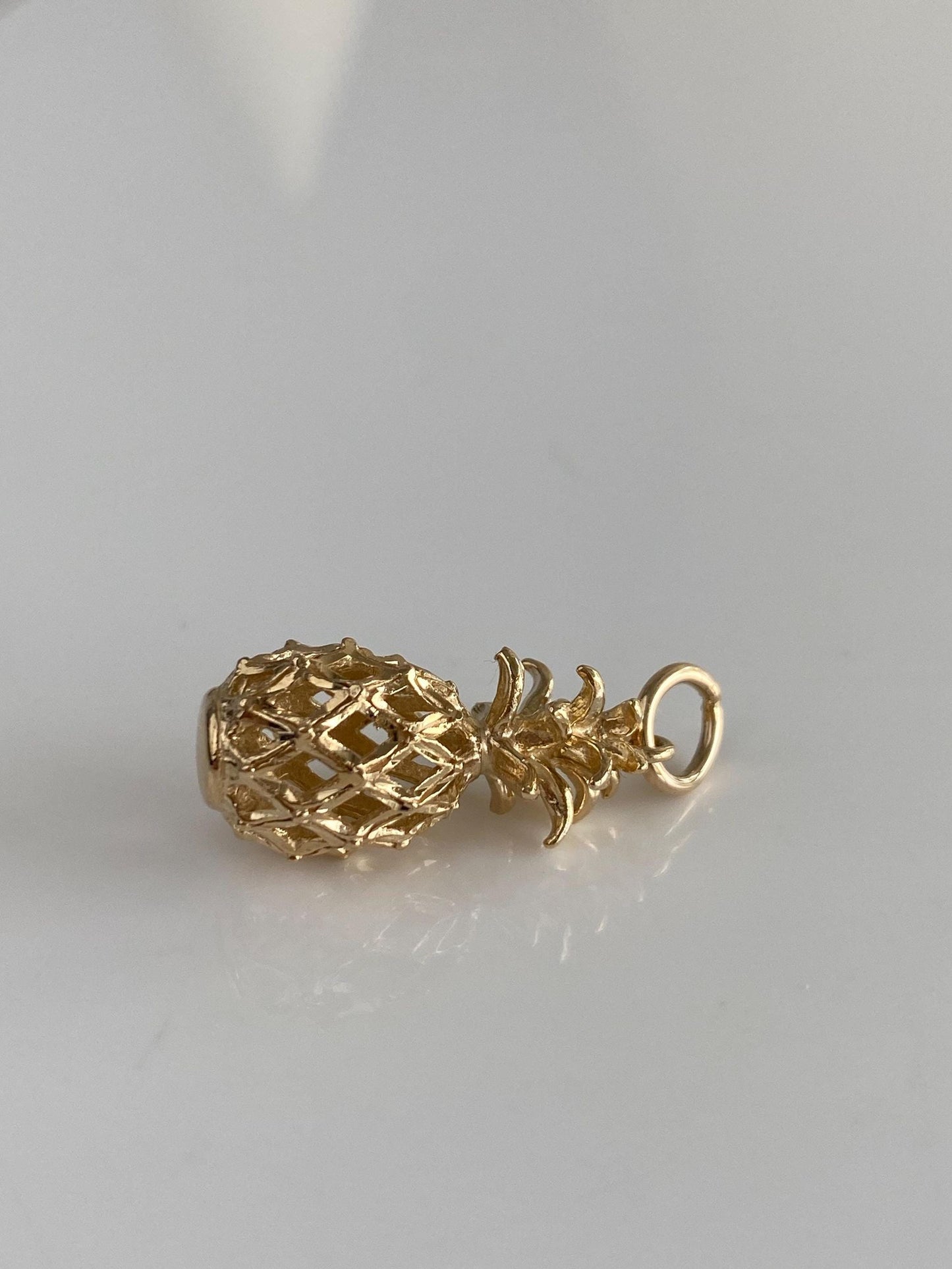 Vintage Solid 14k Yellow Gold Diamond Cut Pineapple Charm