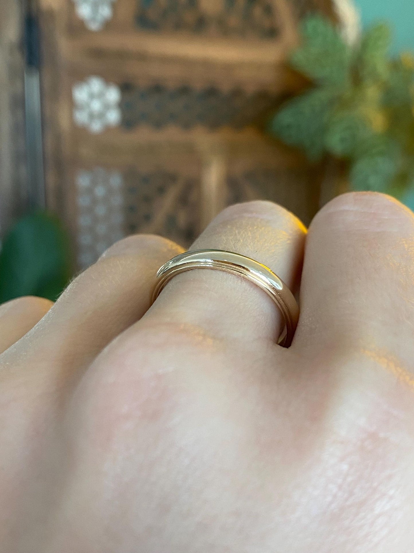 Vintage Solid 14k Yellow Gold Miligrain Ring Band - Size 8.25