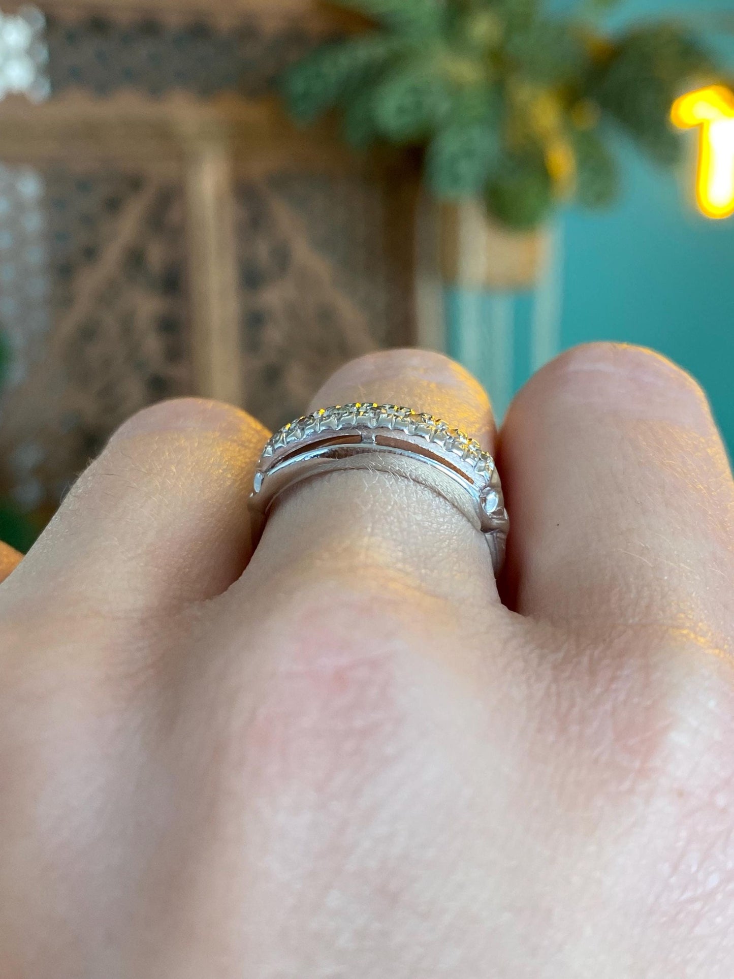 Vintage Solid 14k White Gold Clear Spinel Ring Band - Size 6.75