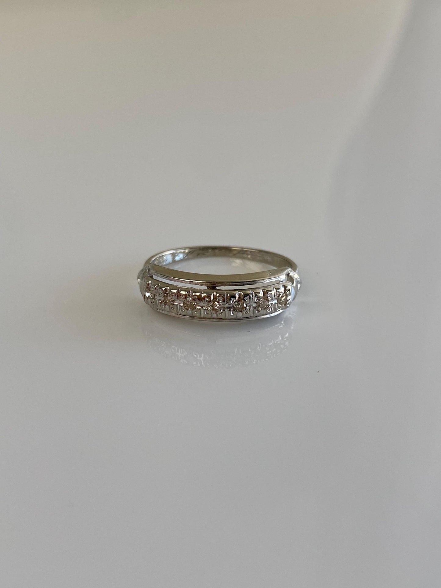 Vintage Solid 14k White Gold Clear Spinel Ring Band - Size 6.75