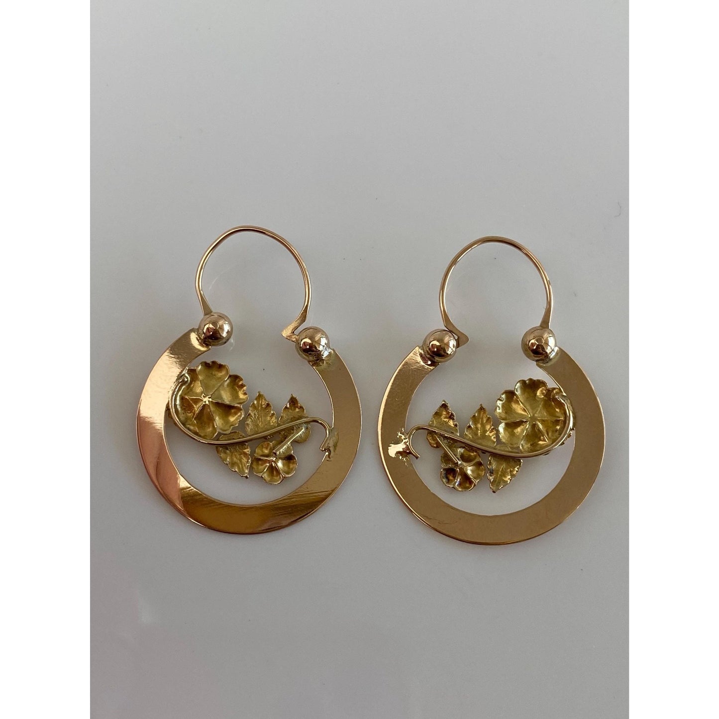 Vintage Solid 14k Yellow Gold Flower Hoop Earrings