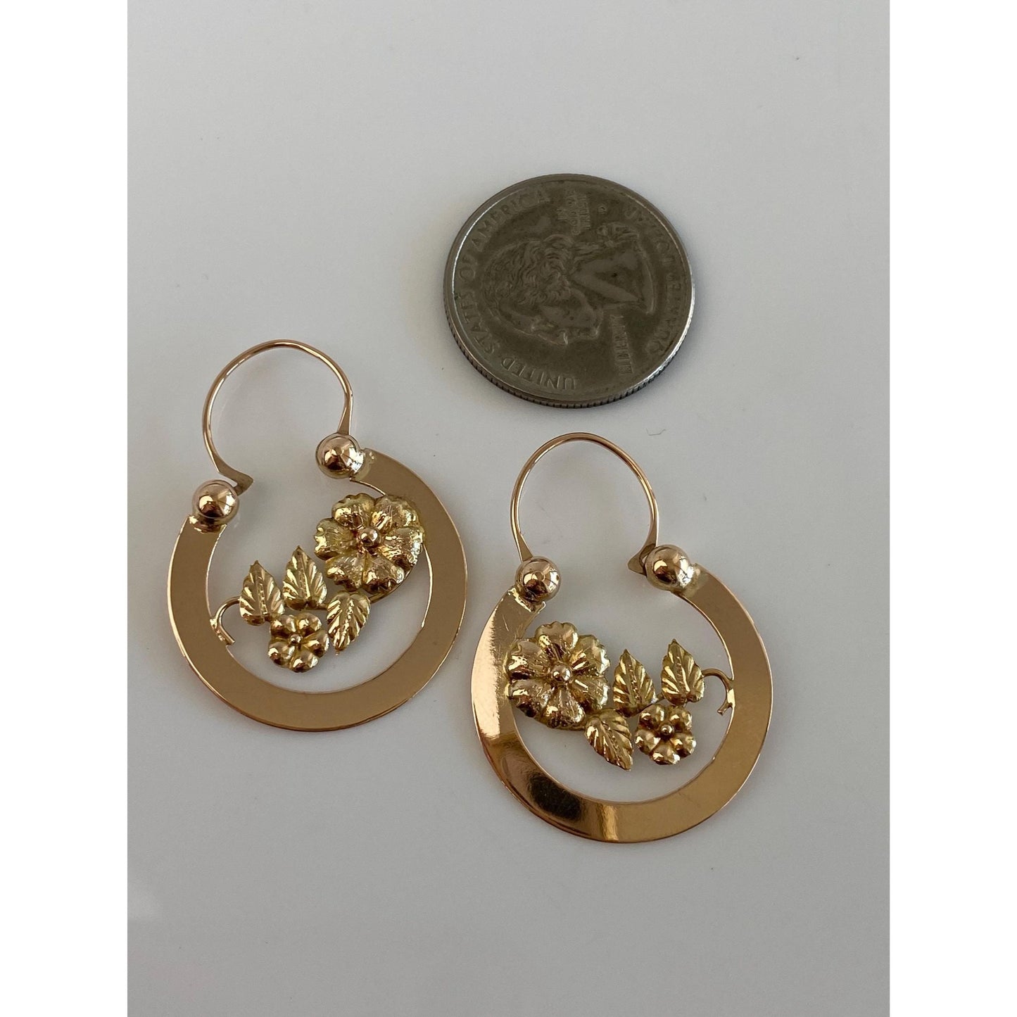 Vintage Solid 14k Yellow Gold Flower Hoop Earrings