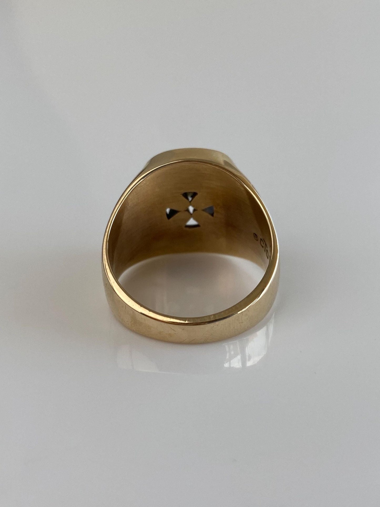 Vintage Solid 10k Yellow Gold Diamond 'Lucky' Signet Ring - Size 10