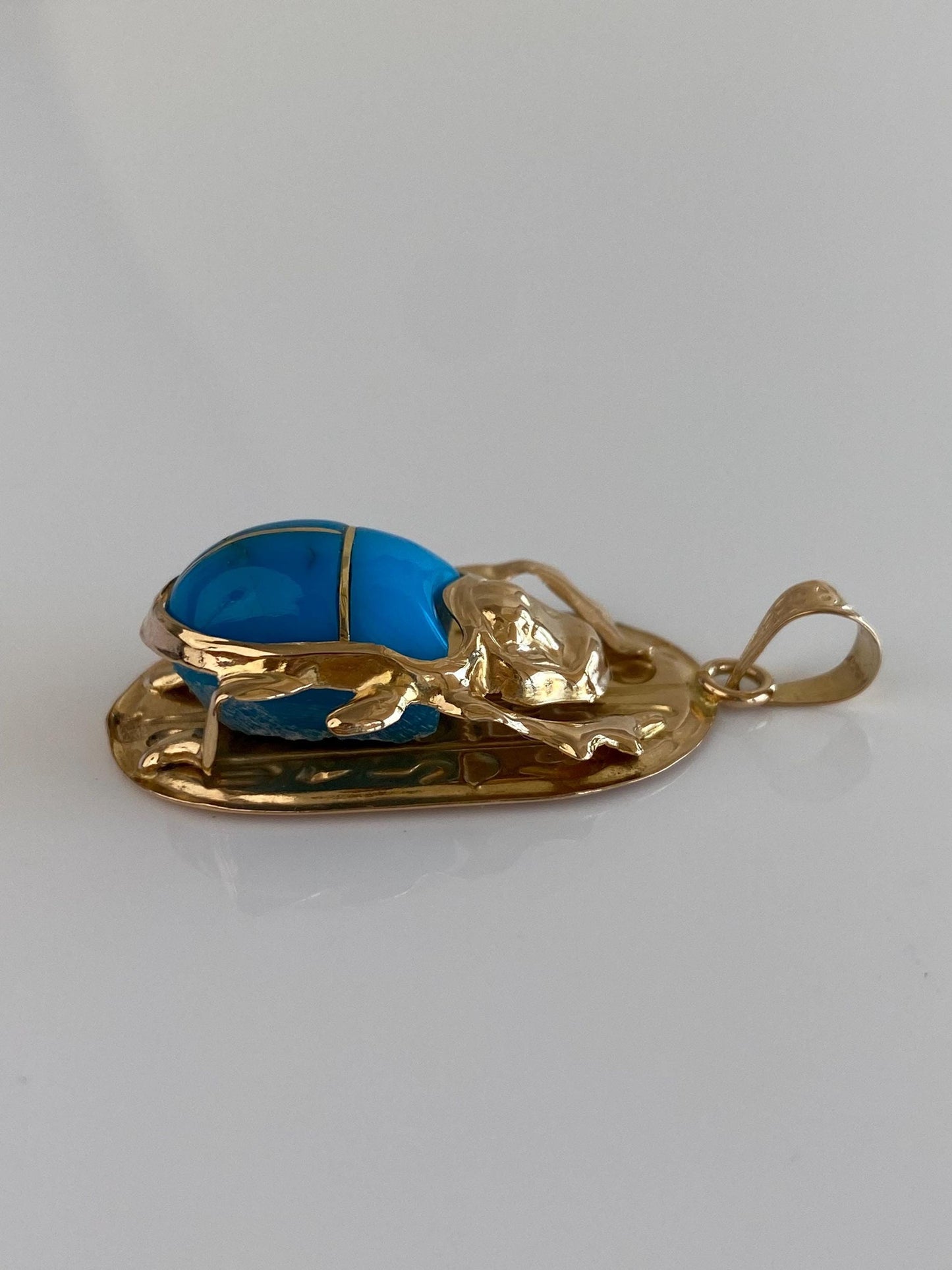 Vintage Solid 18k Yellow Gold Blue Stone Scarab Hieroglyphics Charm
