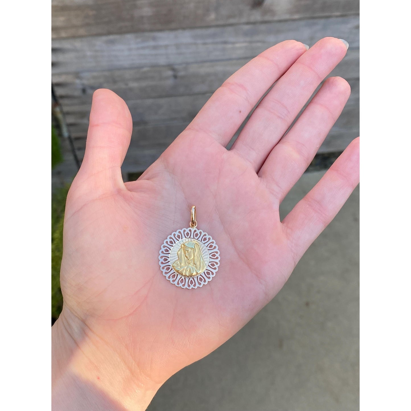 Vintage Solid 18k Yellow Gold Virgin Mary Charm