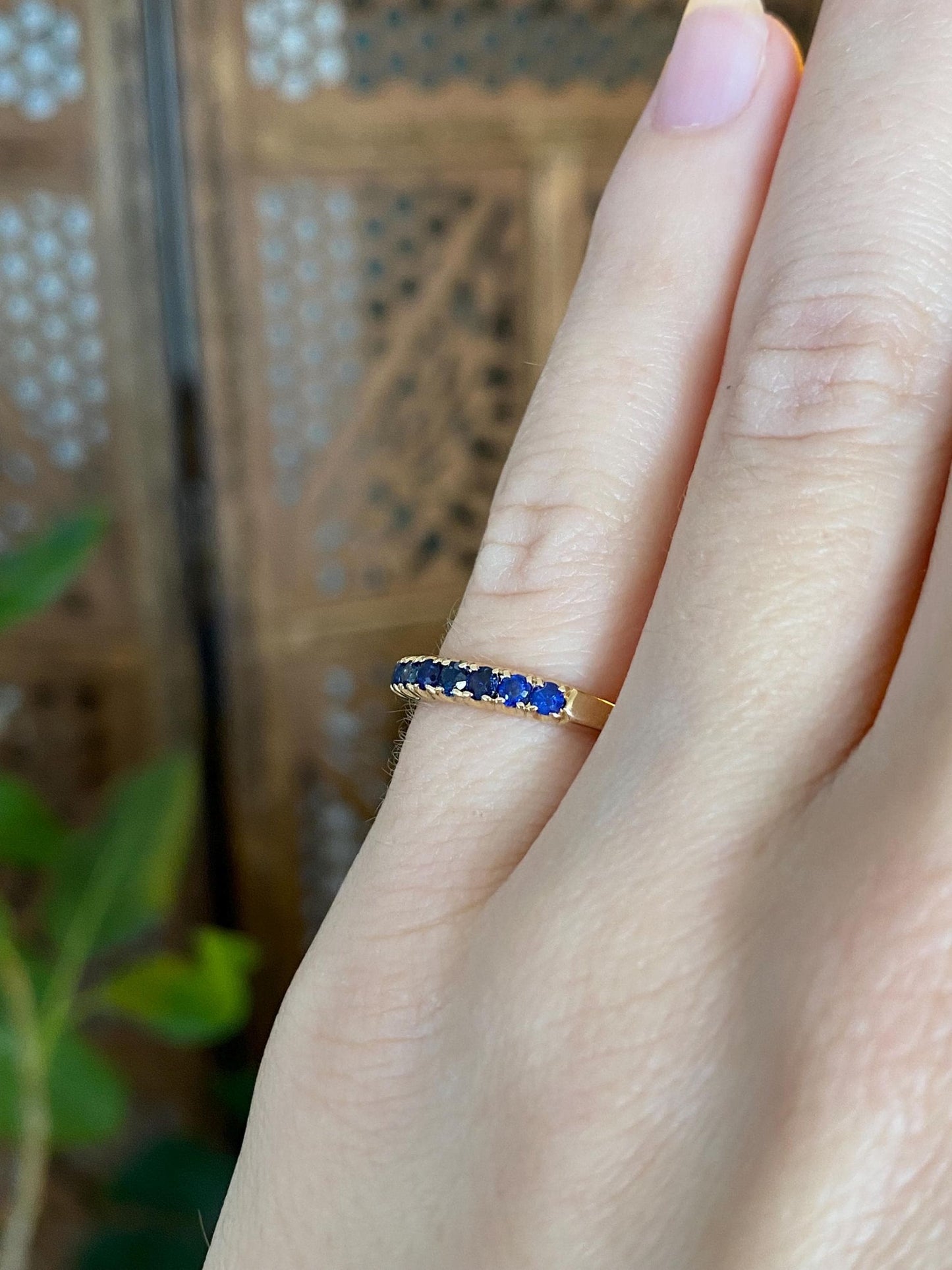 Vintage Solid 18k Yellow Gold Blue Sapphire Ring Band - Size 4.5