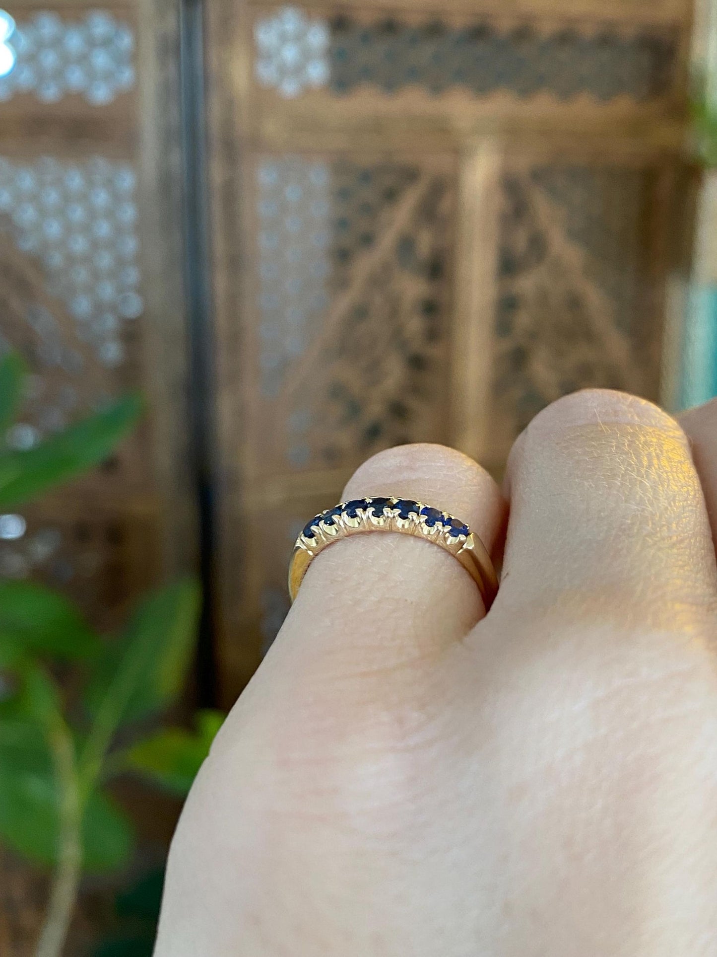 Vintage Solid 18k Yellow Gold Blue Sapphire Ring Band - Size 4.5