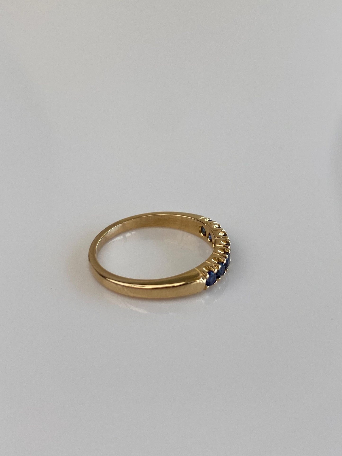 Vintage Solid 18k Yellow Gold Blue Sapphire Ring Band - Size 4.5