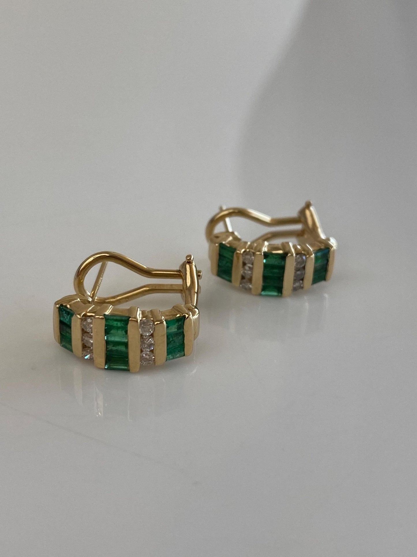 Vintage Solid 14k Yellow Gold Diamond Emerald Drop Earrings