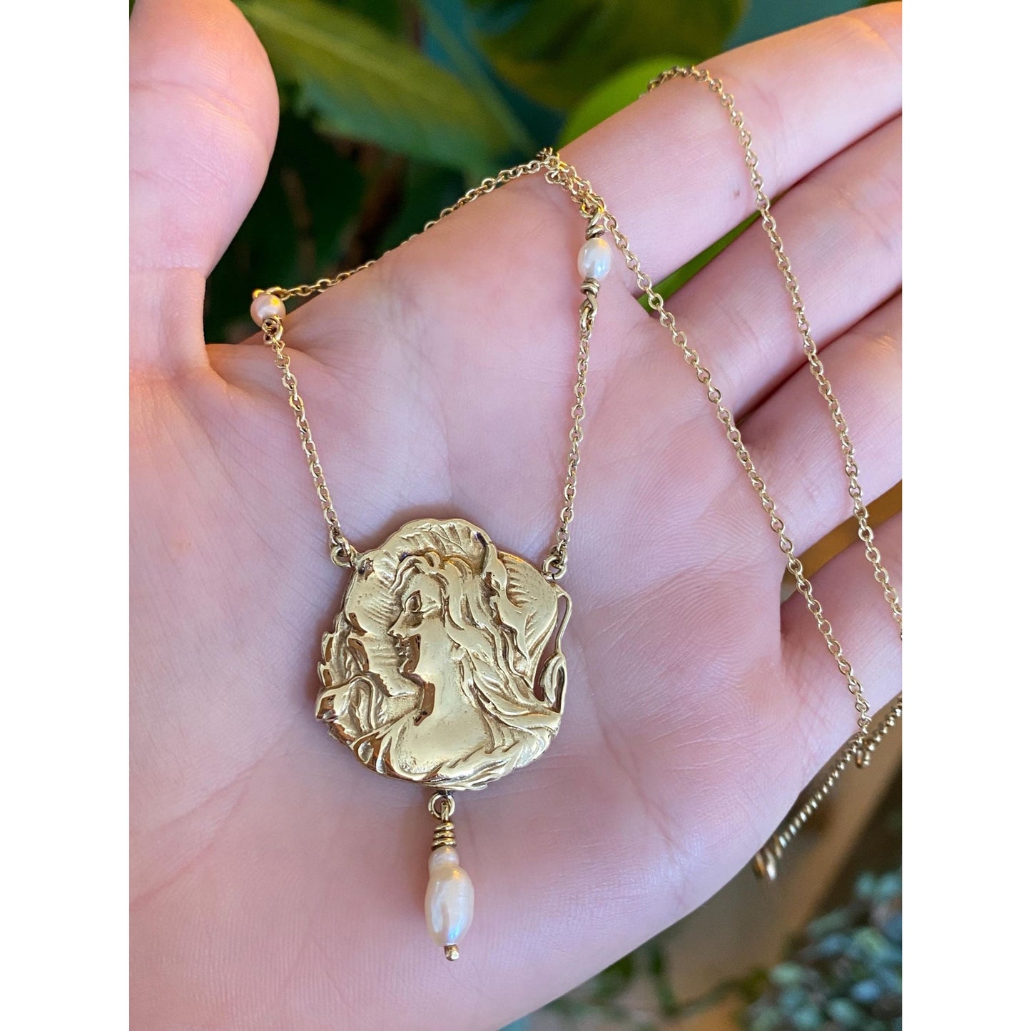 Vintage Solid 14k Yellow Gold Pearls Art Nouveau Lady Cable Chain Necklace - 16 inches