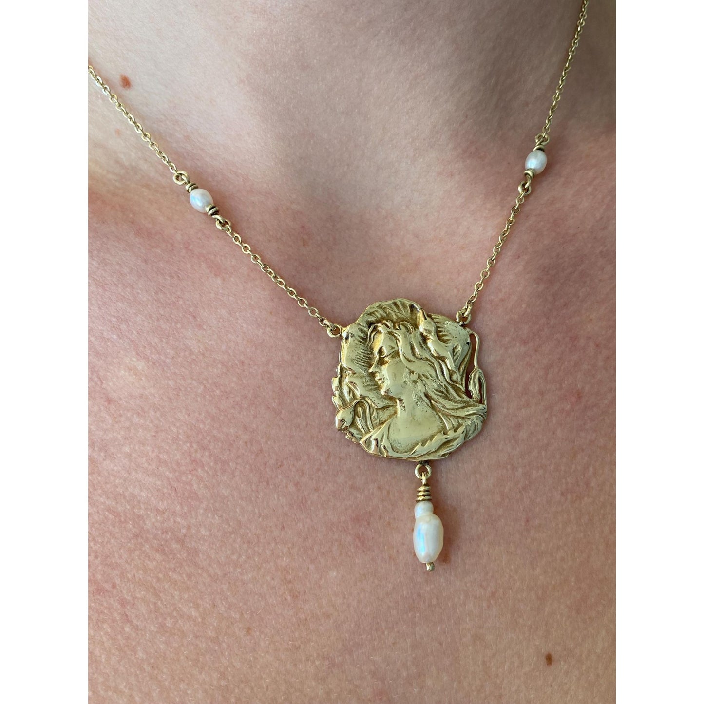 Vintage Solid 14k Yellow Gold Pearls Art Nouveau Lady Cable Chain Necklace - 16 inches