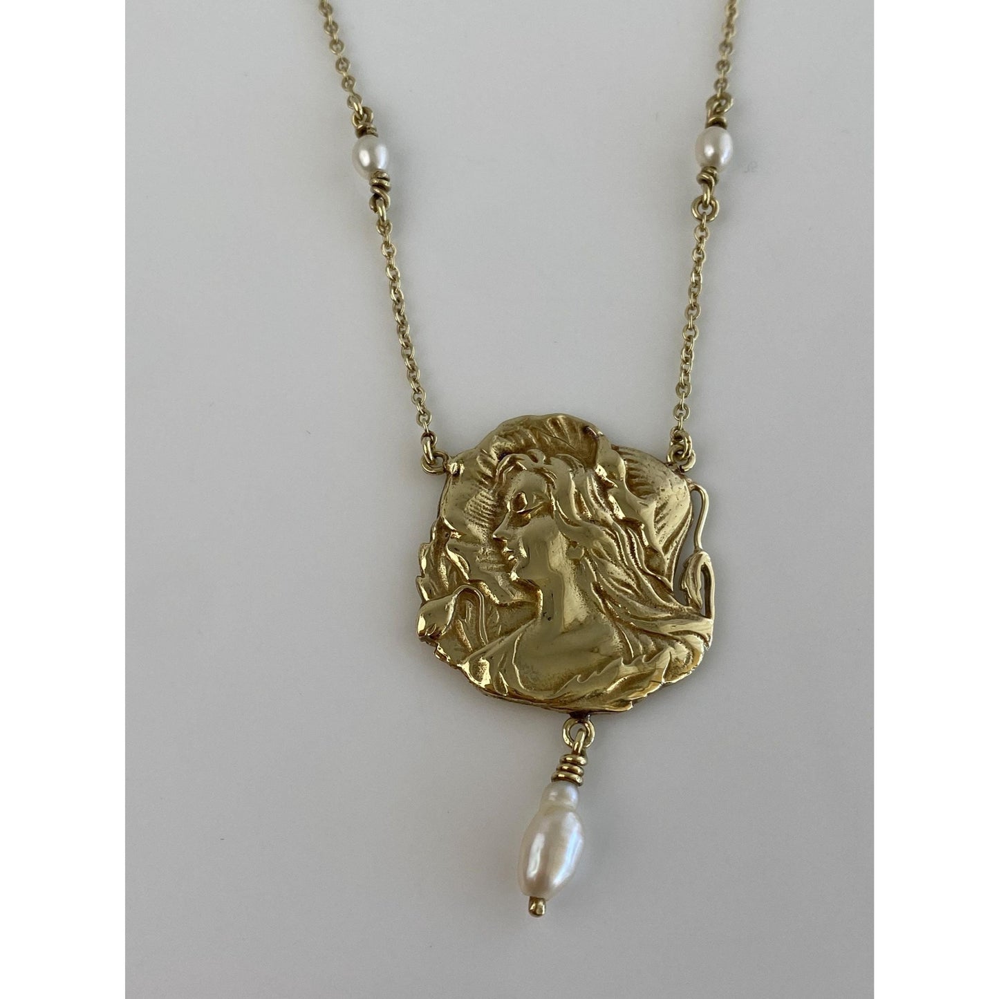 Vintage Solid 14k Yellow Gold Pearls Art Nouveau Lady Cable Chain Necklace - 16 inches