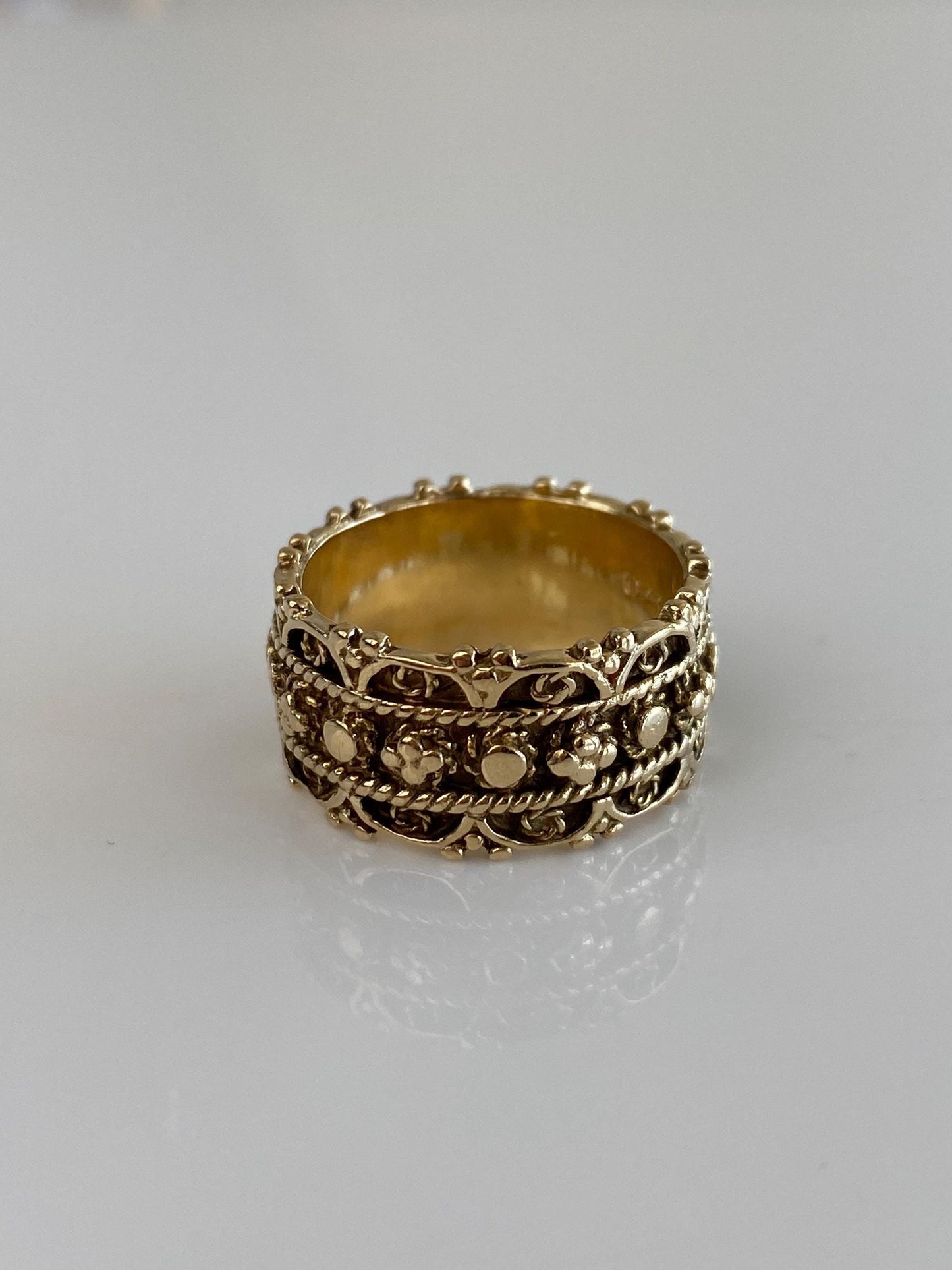 Vintage Solid 14k Yellow Gold Wide Designed Ring Band - Size 8