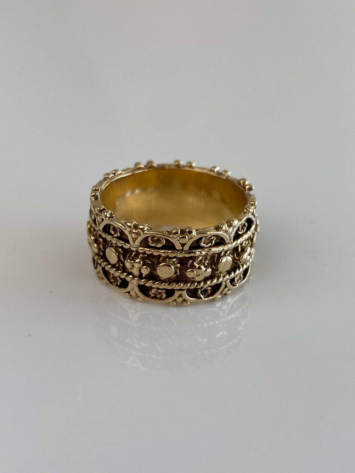 Vintage Solid 14k Yellow Gold Wide Designed Ring Band - Size 8