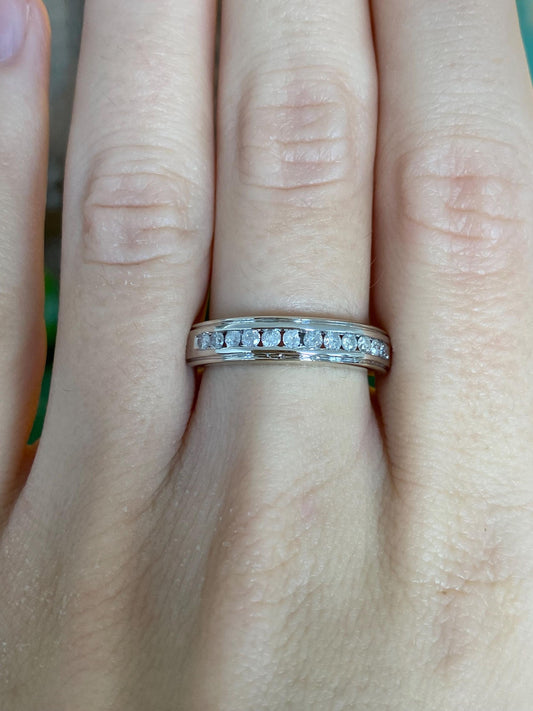 Vintage Solid 14k White Gold Diamond Ring Band - Size 7