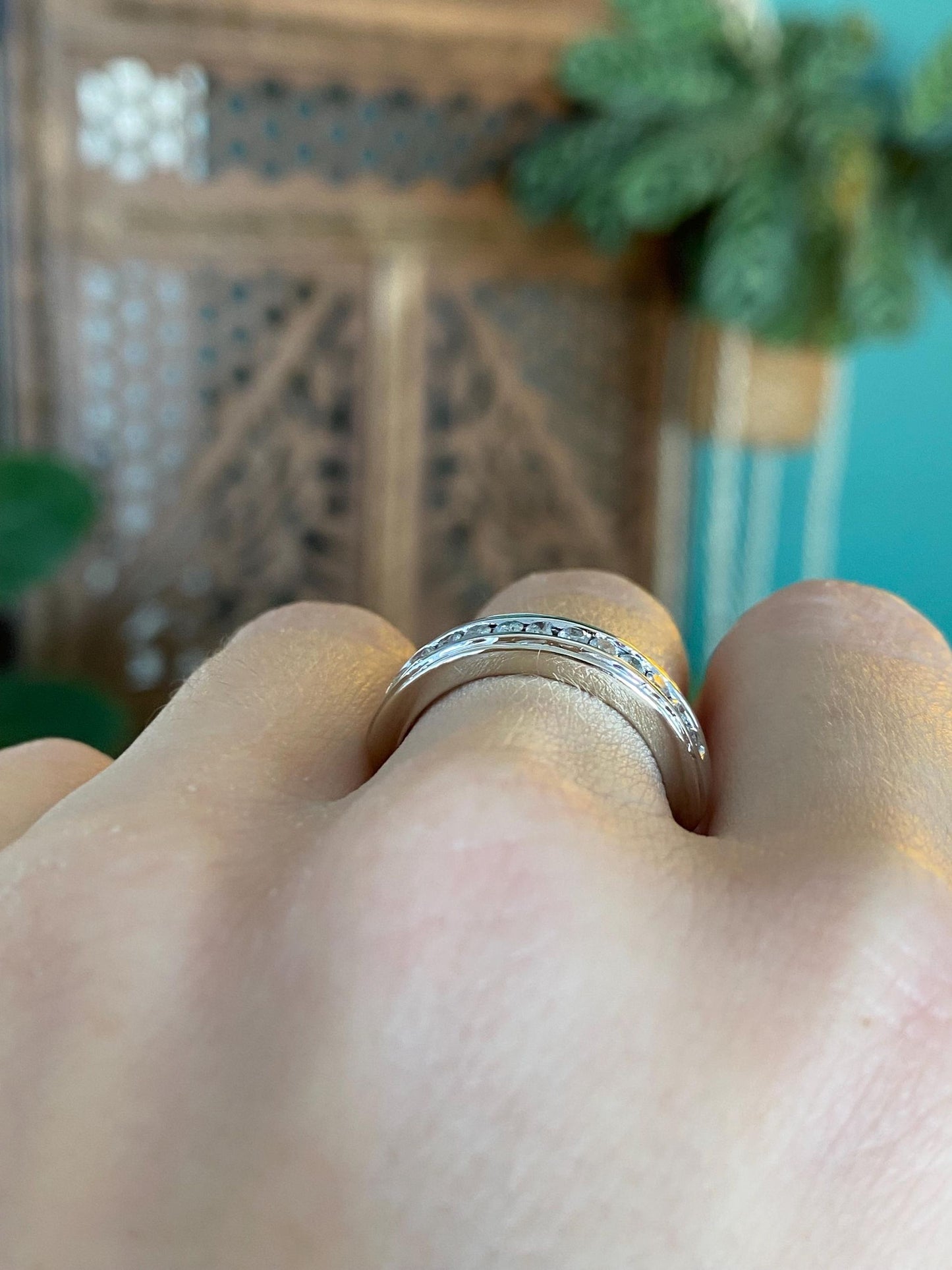 Vintage Solid 14k White Gold Diamond Ring Band - Size 7