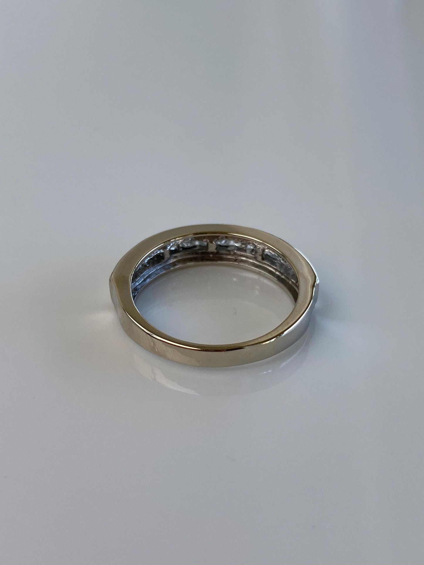 Vintage Solid 14k White Gold Diamond Ring Band - Size 7