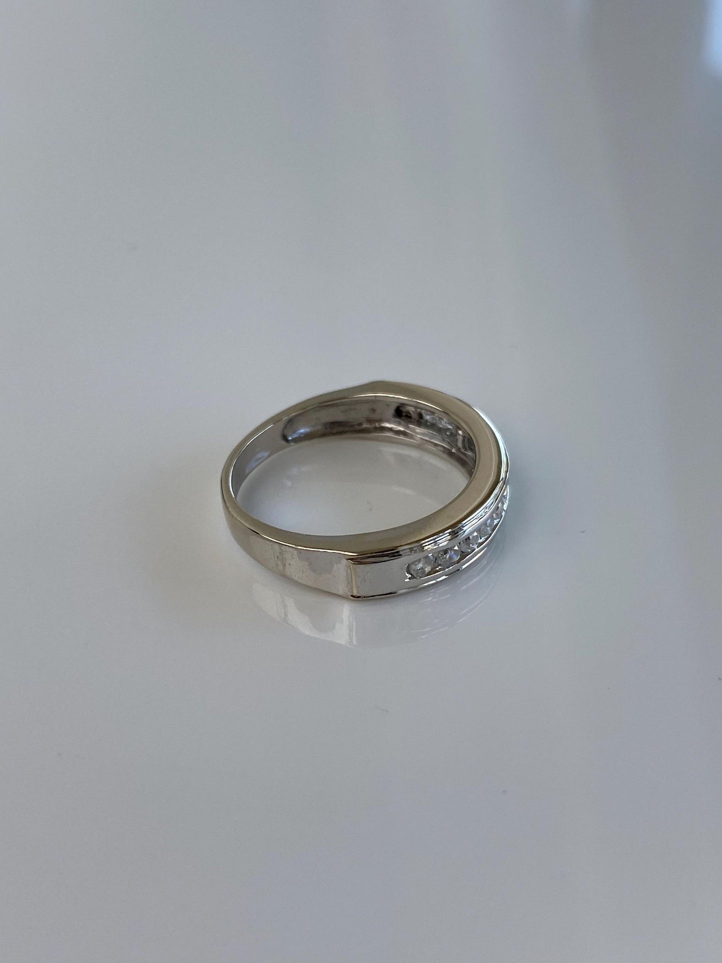 Vintage Solid 14k White Gold Diamond Ring Band - Size 7